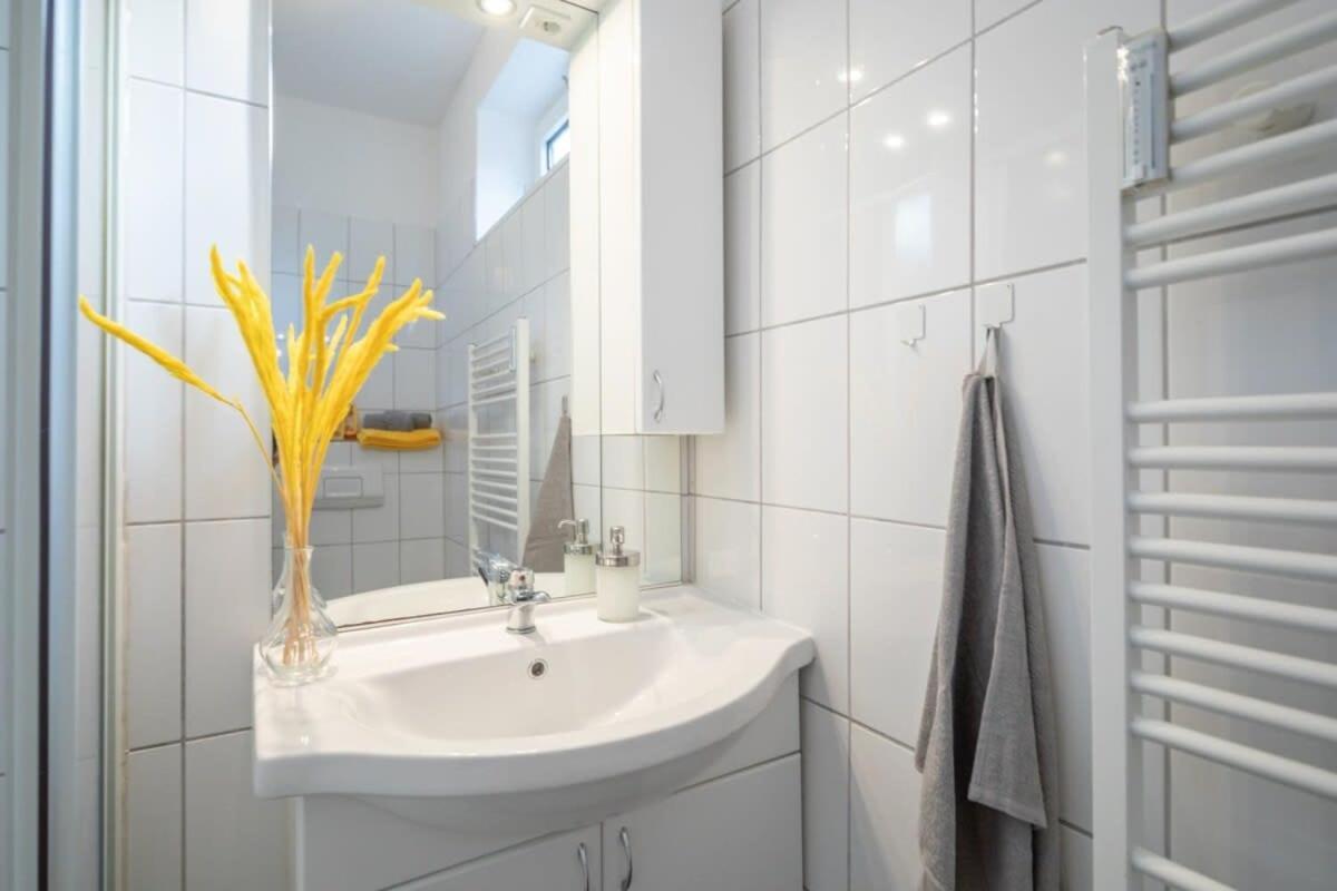 Beautiful 2 Bedroom Apartment Incl Parking 汉堡 外观 照片