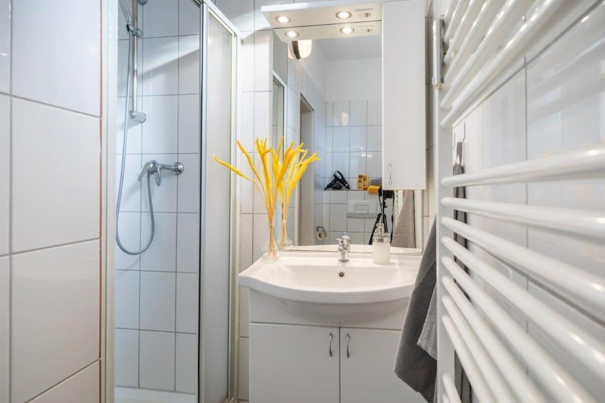 Beautiful 2 Bedroom Apartment Incl Parking 汉堡 外观 照片